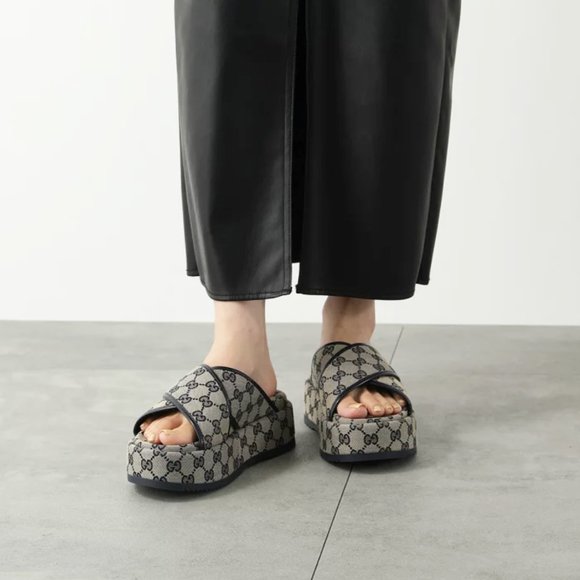 Gucci GG Criss Cross Platform Slide Sandals - Picture 10 of 10